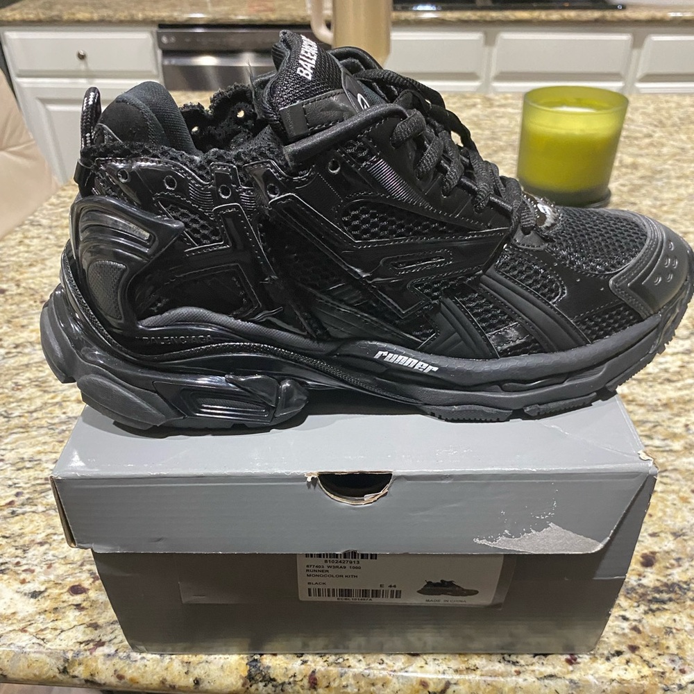 Balenciaga runners